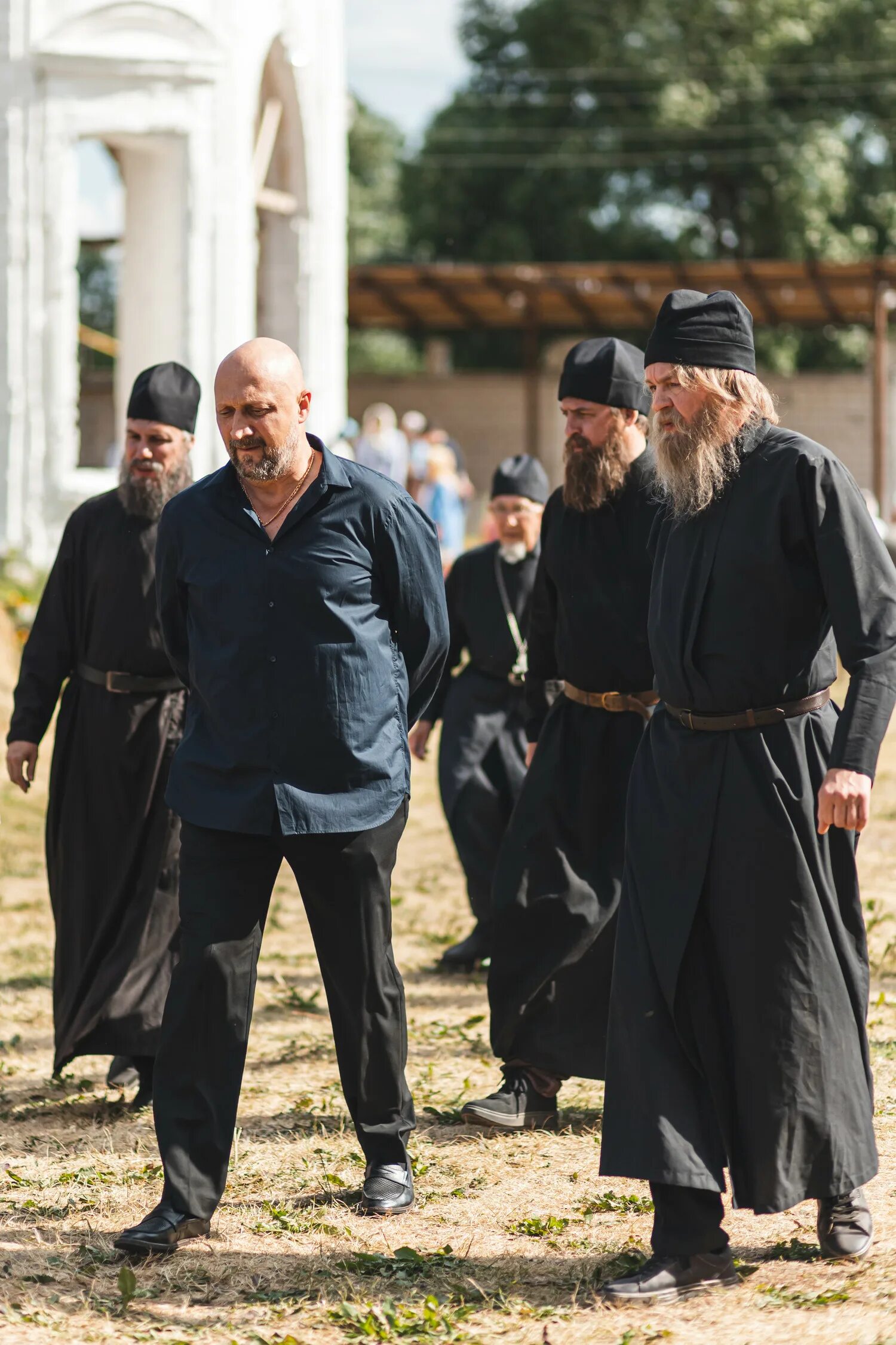 Непослушник фильм 2022 постер. Главная роль в фильме непослушник. Непослушник фильм 2022. Виктор хориняк 2022. Непослушник 2022.