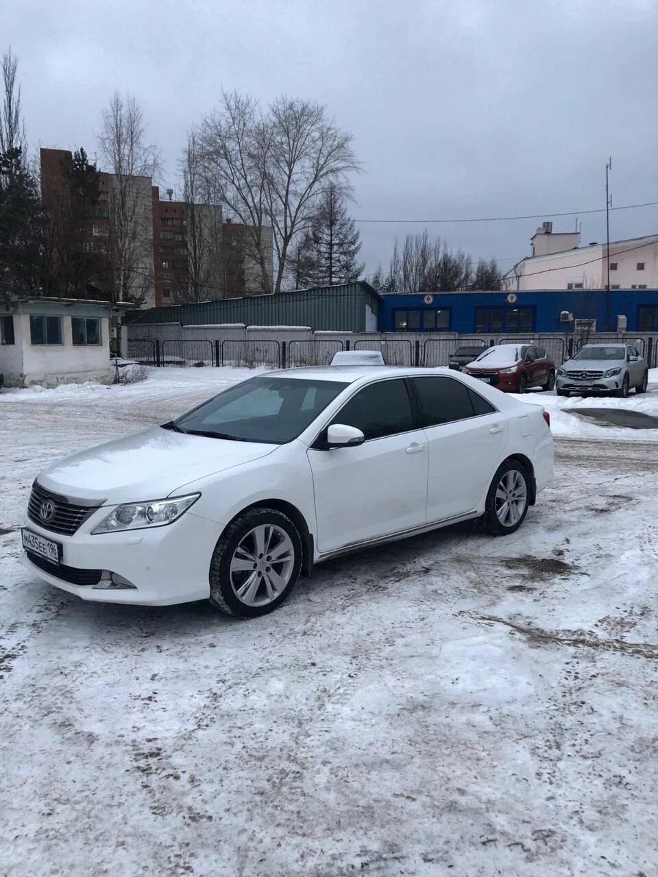 Бока 35 лоб 35. Камри XV 50 тонированная 35%. Toyota Camry 50 drive2. Camry 50 тонировка лба 50%. Camry 50 лобовое 35 тонировка.