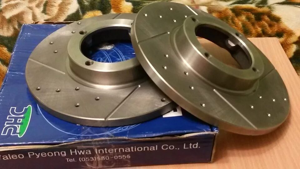 Диск тормозной передний textar matiz. 8. Тормозные диски на хендай гетц 1. Передние тормозные диски матиз. Передние тормозные диски матиз.