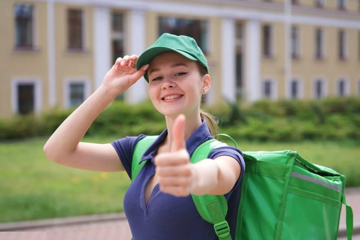 Работа для несовершеннолетних дома. Подростки работают. несовершеннолетние работники. подростки работают летом.
