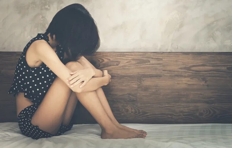 Снимаем на телефон как трахает малолетку Abused Teenage Girl Writes Powerful Letter To Other Teenage Girls