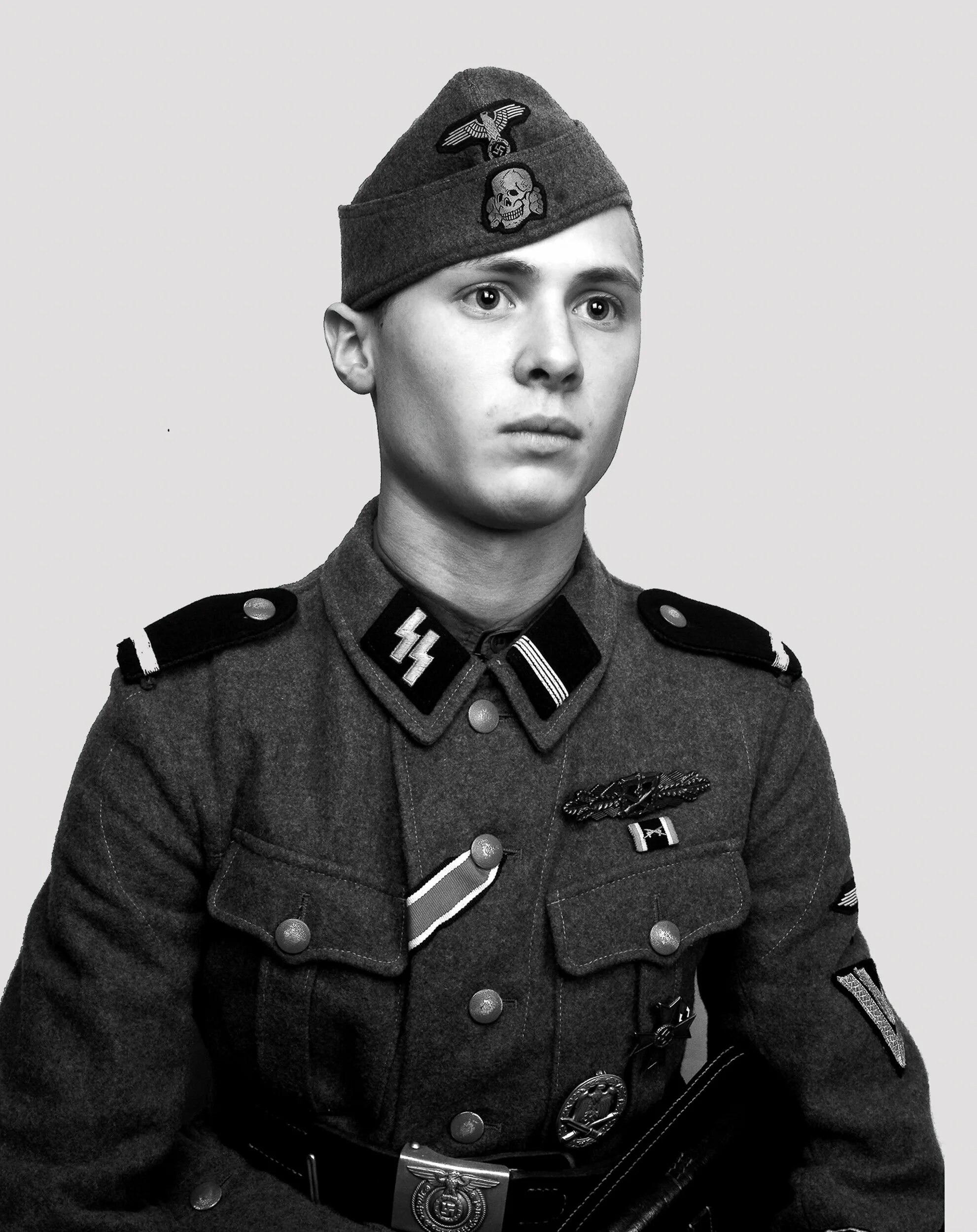 Солдат Ваффен СС. Харальд Нугисекс, унтершарфюрер СС. Солдаты Waffen SS. Офицеры Waffen SS. Герои сс