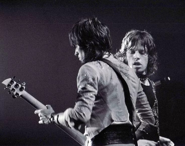 Группа ау. Keith Richards 1970. Кит Ричардс 1970-е. Rolling Stones Keith Richards 1970. Автоматические Удовлетворители рок-группа.