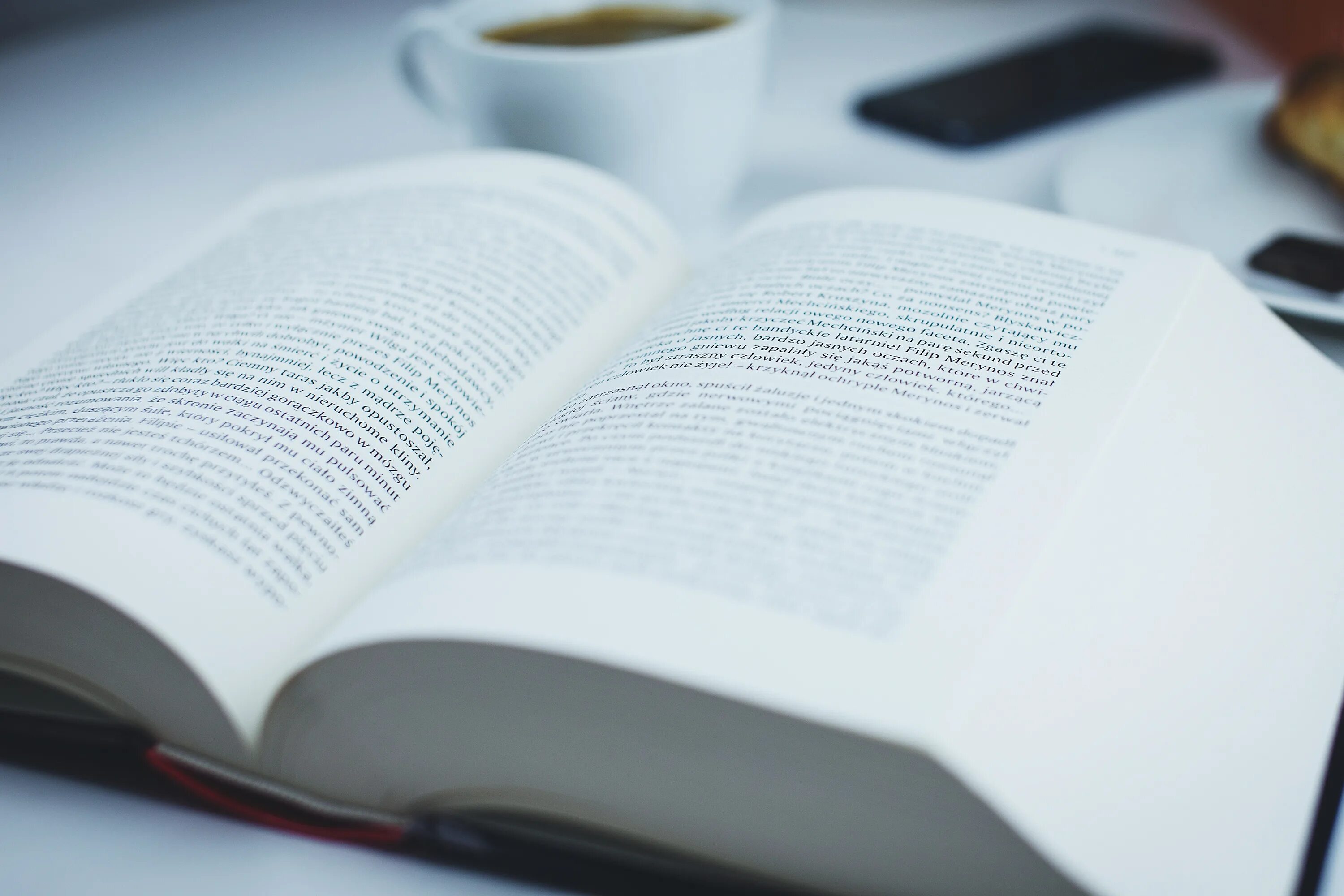 Белая книга. Белая книга по делу а. Белая гвардия книга. Белая книга книга. Кен фоллетт книги.