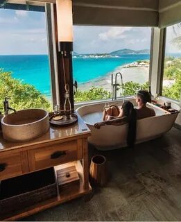 Traveling hotel
