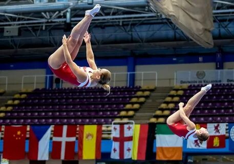 Спортивная гимнастика прыжки на батуте