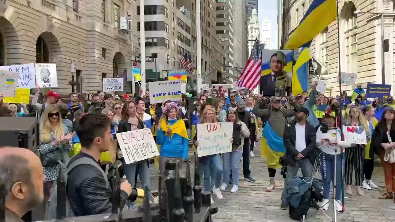 Украинские фашисты. Украинские нацисты в Европе. Митинги украинских нацистов. Митинг украинских националистов.