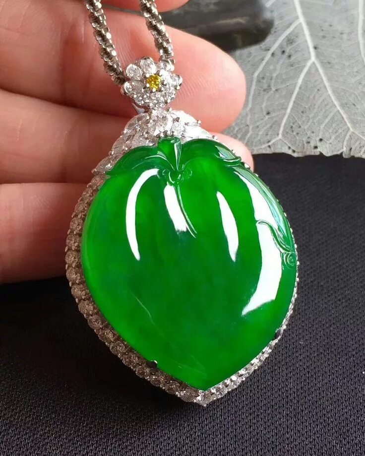 @margueritecaicai #gem #jadeite #jade #jewellry #jadeite #jewelry Beautiful jewe