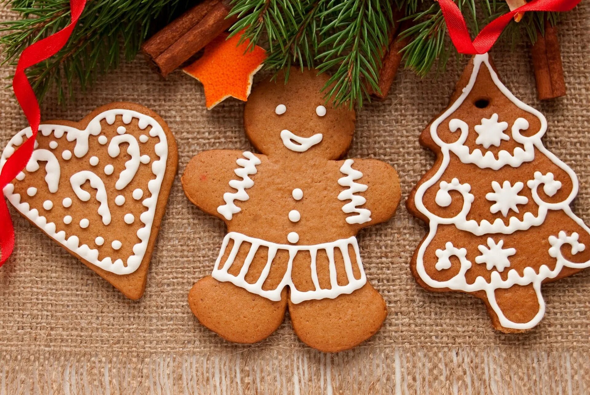 Имбирные пряники Lebkuchen. Пряники имбирные новогодние Пряничный человек. Имбирное печенье Пряничный человечек. Имбирное печенье новогоднее