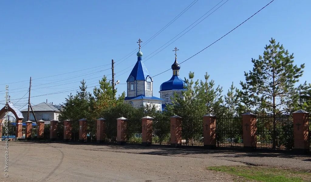 Погода студенцы саракташский район. Студенцы Церковь Саракташский район. Церковь в Студенцах Оренбургской области. Храм Покрова Пресвятой Богородицы в селе Студенцы. Храм Покрова Пресвятой Богородицы Оренбургская область.