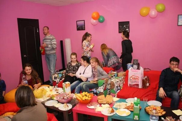 Девушки атмечают день рождения врезани. Др в пензе. Где отметить день рождения рязань взрослым. Празднование дня рождения ребенка. Отпраздновать детский день рождения.