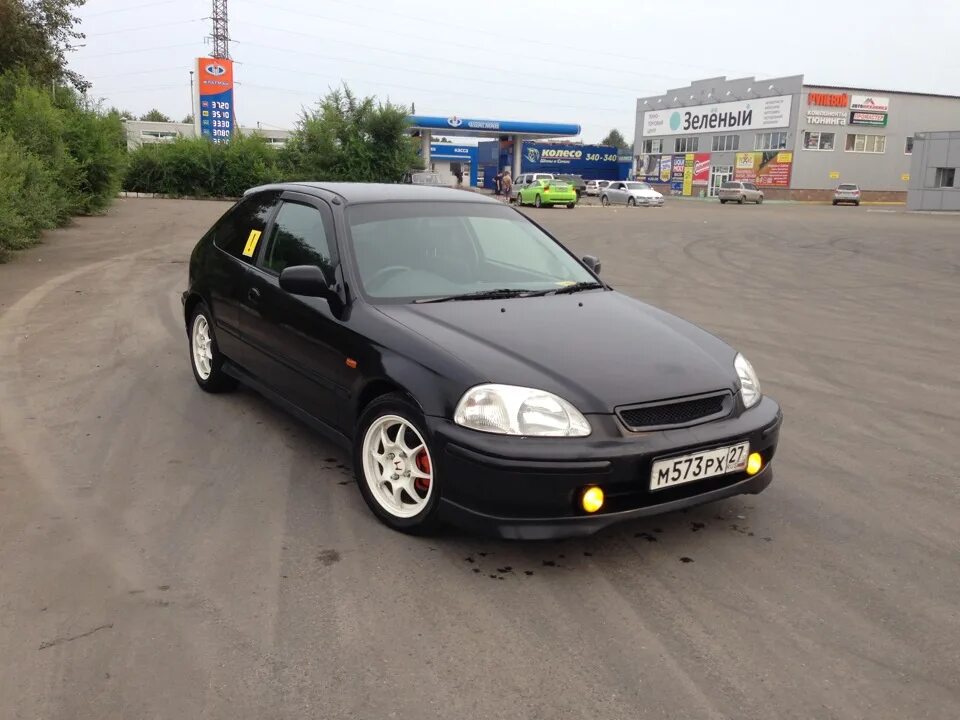 Купить хонда комсомольск. Honda Civic Hatchback 1998. Honda Civic 1998 хэтчбек. Honda Civic 1998 автомат. Черная Хонда Цивик 1998.