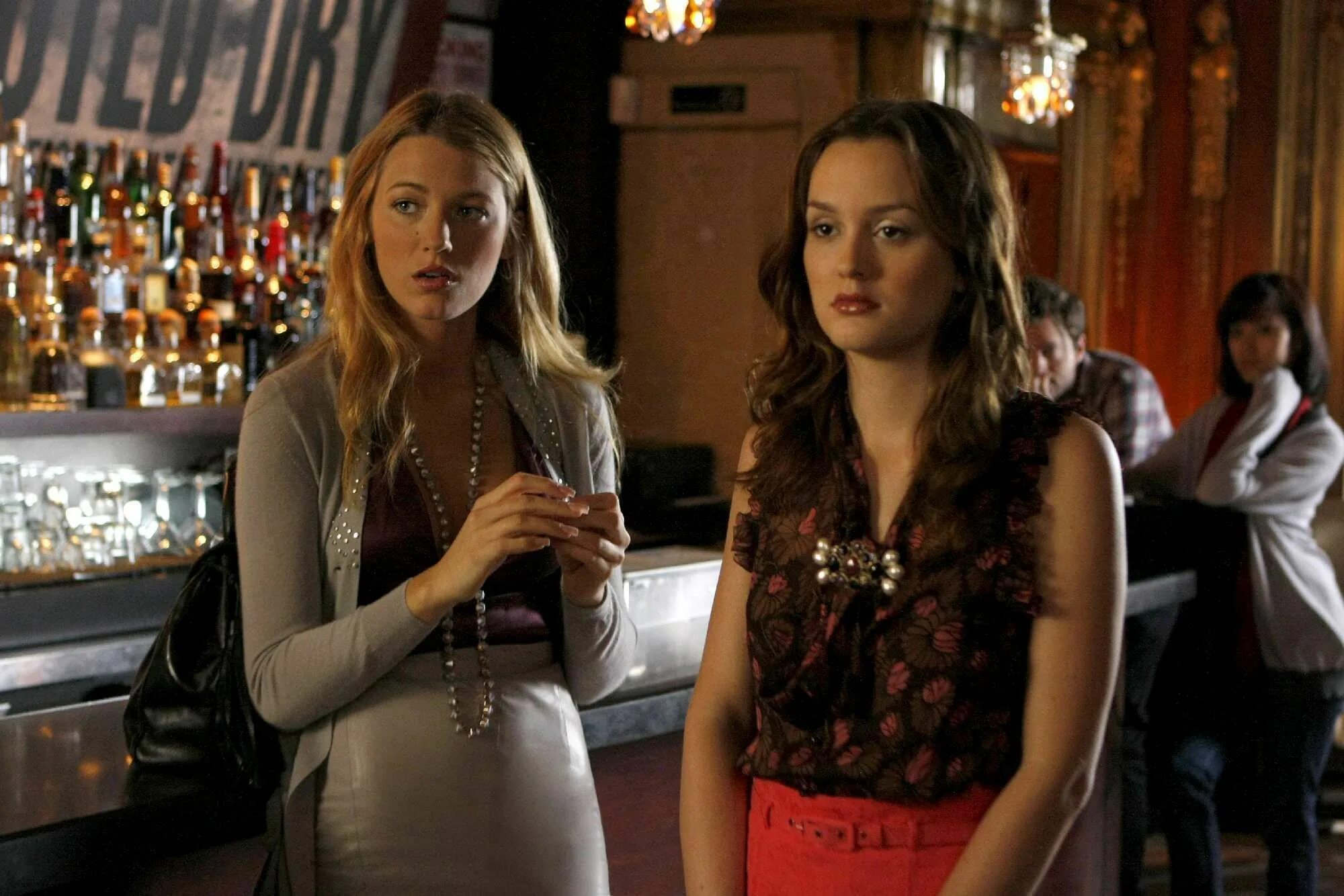 100 девушек. Katherine heigl 100 girls 2000. Зои кравиц очень плохие девчонки. Кэтрин хейгл в фильме сто девчонок и одна в лифте. Фильм 100 девчонок.