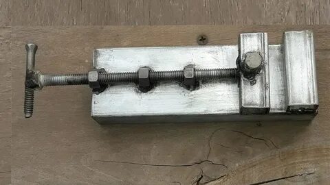 Попасть в тиски