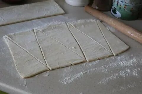 Как сделать круасан из слоеного теста