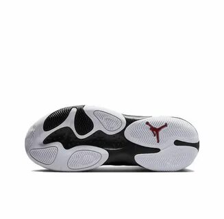 Nike jordan max aura 4