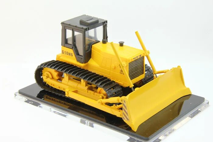 Рц модель бульдозер т-130. 0000048572020000 бульдозер. Модель бульдозера комацу 1. Dressta td40e extra. Рыхлитель бульдозера 3д моделирование.