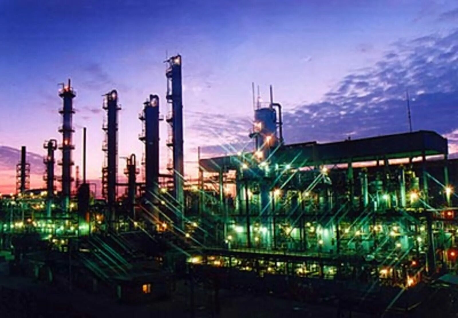 Завод нефтехим уфа. Нефтеперерабатывающий завод салават. Башкортостан химический завод. Опытно-производственного внедрения. Башкортостан предприятия.