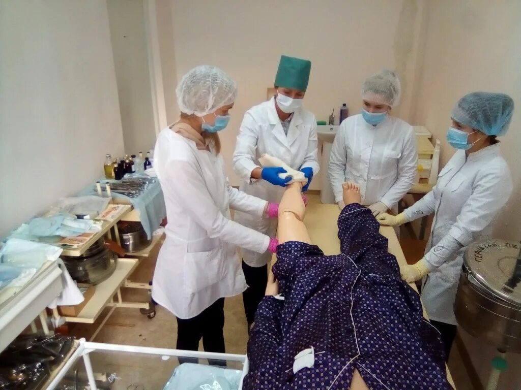 Воткинское мед училище. Воткинский медицинский колледж общежитие. Мед колледж воткинск. Мед колледж воткинск. Воткинский медицинский.