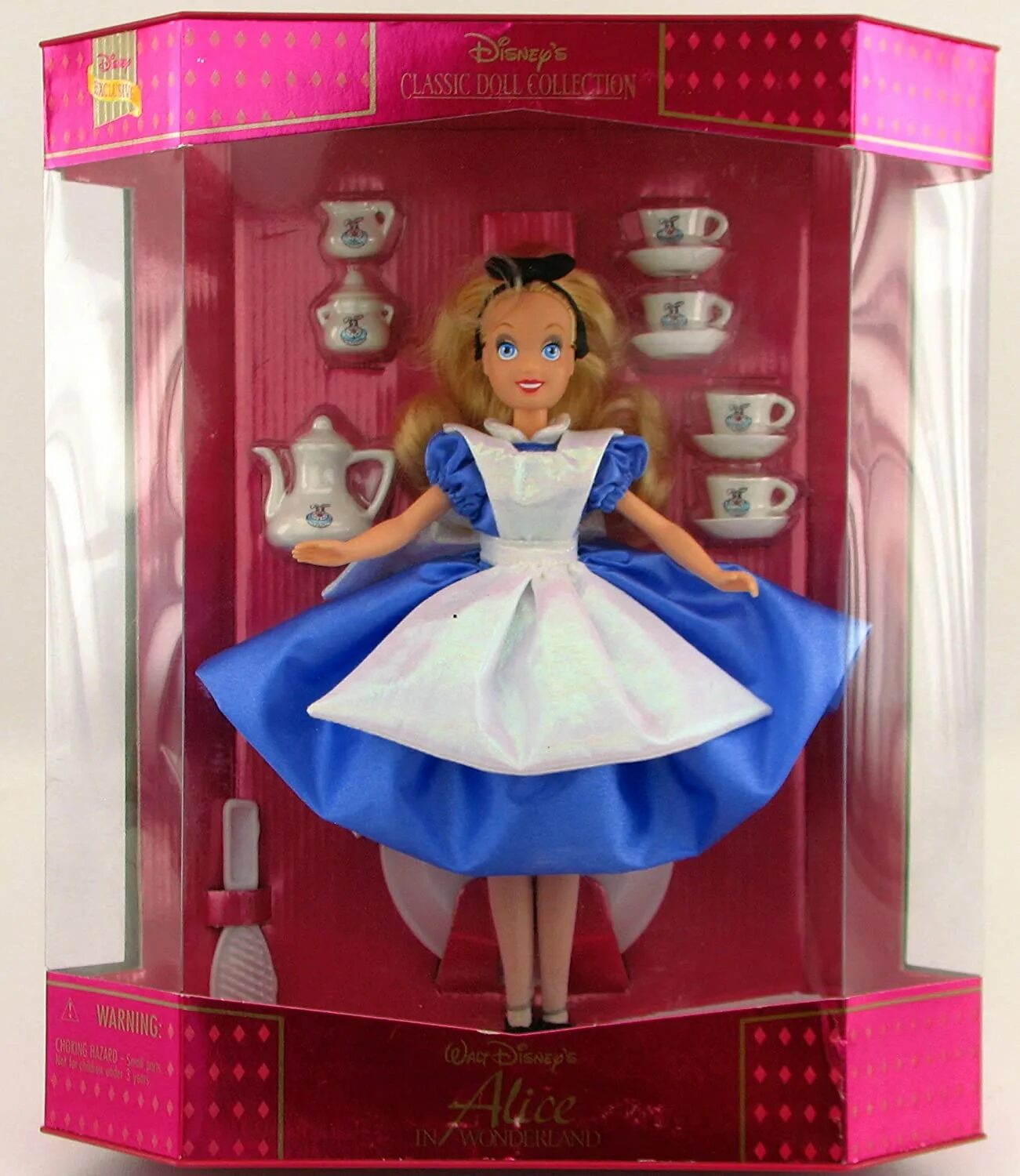 Алиса включи куклой. Кукла Алиса Дисней. Кукла Barbie Alice in Wonderland. Кукла Алиса в стране чудес Дисней. Алиса в Зазеркалье кукла Дисней стор.