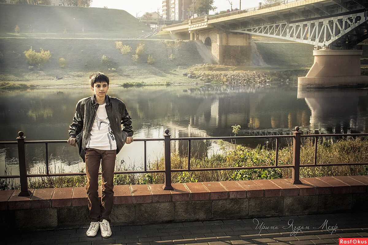 мужик под мостом. фильм под мостом. мужик под мостом. мужик под мостом. саратовский пляж под мостом 2020.