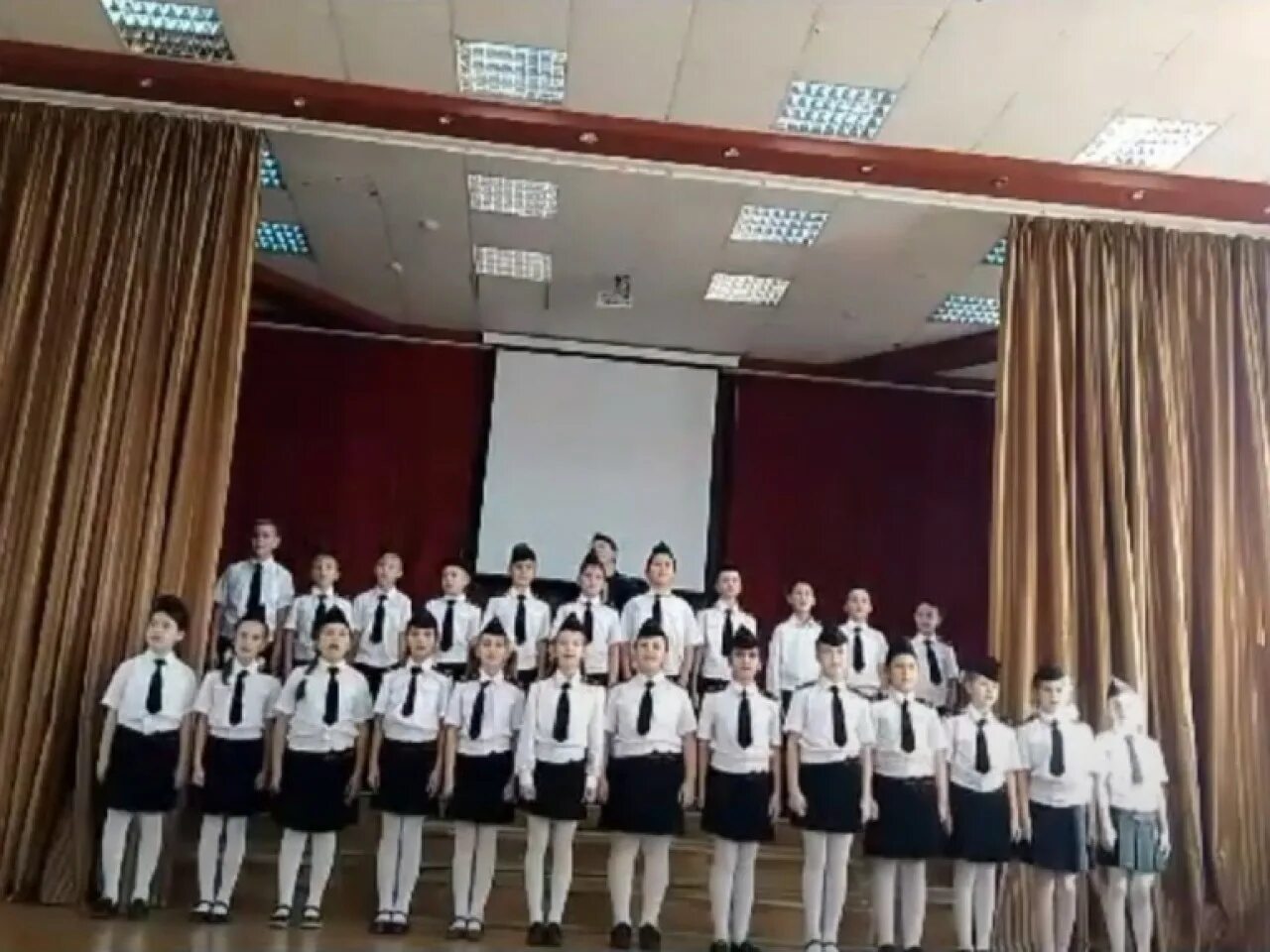 Школа в краснодаре 88 гимназия. Школа в краснодаре 88 гимназия. Гимназия 88 краснодар. Гимназия 88 краснодар. Школа в краснодаре 88 гимназия.