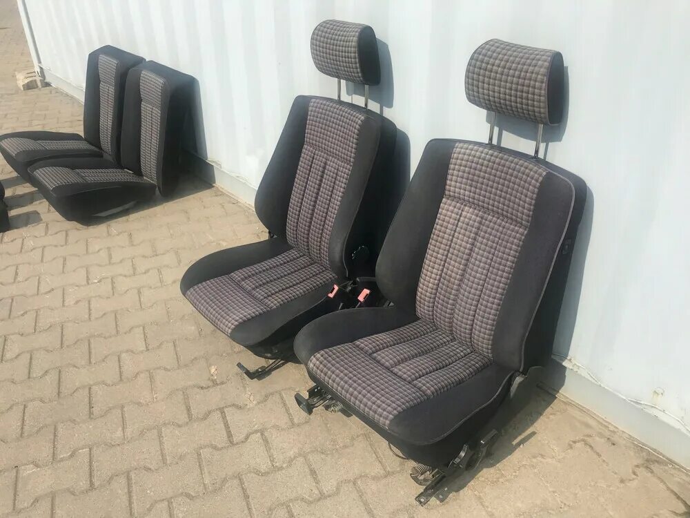 крепление сиденья от кузова мерседес 124. сиденья мерседес 124. сидения mercedes w124. обивка передних сидений мерседес 190. сидения mercedes w124.
