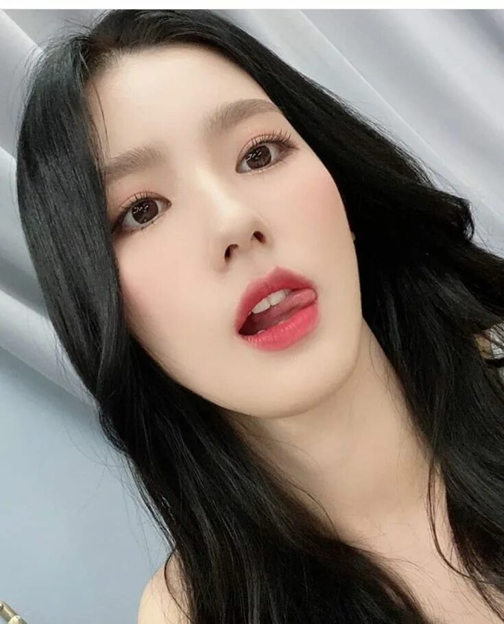 Миен из джи айдл. Айдл шихуа. Миён из айдл. Джи айдл участницы. Миен джи айдол.