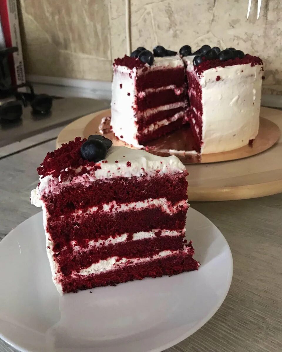 молочная девочка красный бархат. молочная девочка красный бархат. красный вельвет торт. вупи пай торт красный бархат. красный бархат александра.