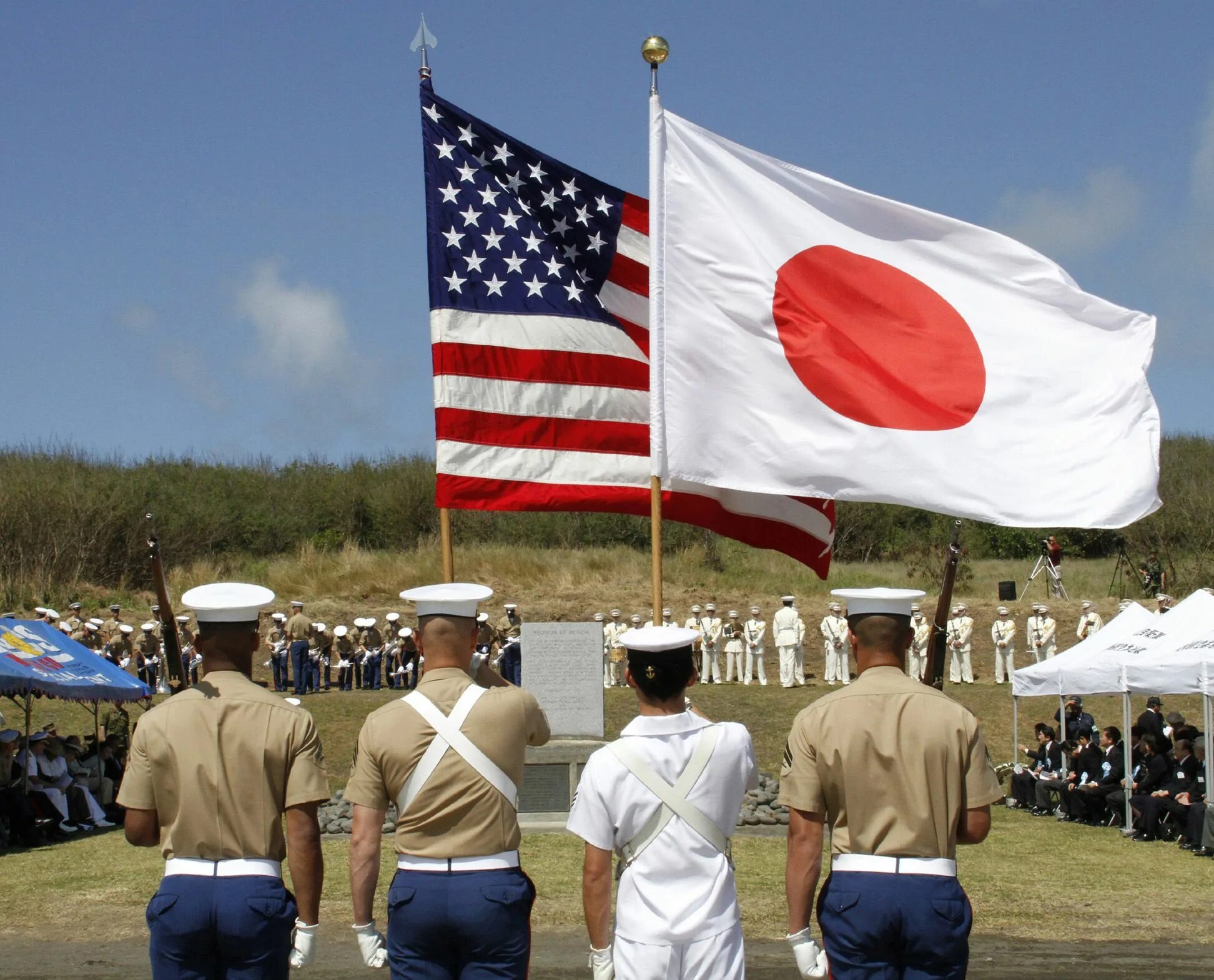 Япония и США провели совместные учения. Учения Японии и США. Американские войска в Японии. Американская база в Японии. Военный союз японии