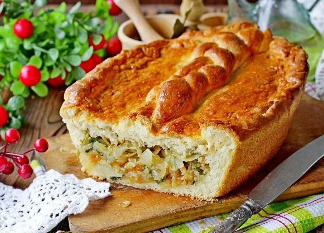 Рецепт пирога с капустой. Пирог с капустой. пирог с капустой в духовке. пирог с капустой и яйцом. пирог с капустой на кефире.