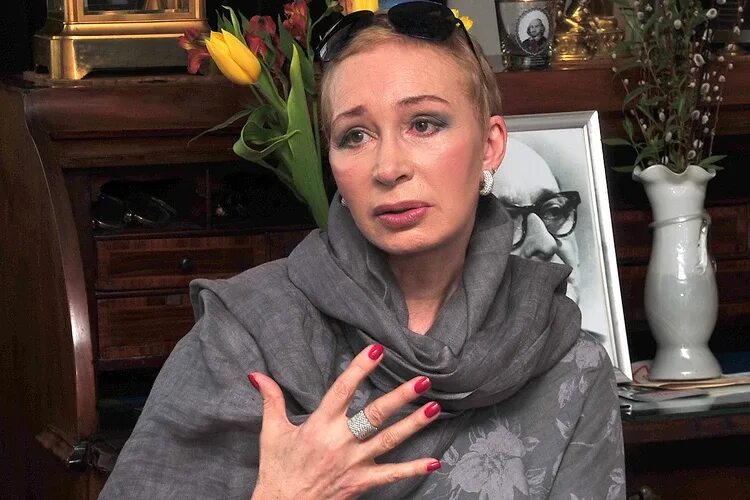 Почему носила бритву в кармане Татьяна Васильева, за чем постоянно ходит в зоома