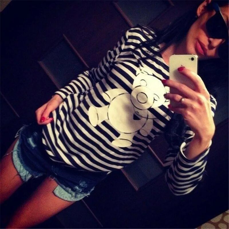 девушка в тельняшке. брюнетка в тельняшке. красивая девушка в тельняшке. девушка в тельняшке секси. фотосессия в тельняшке женская.