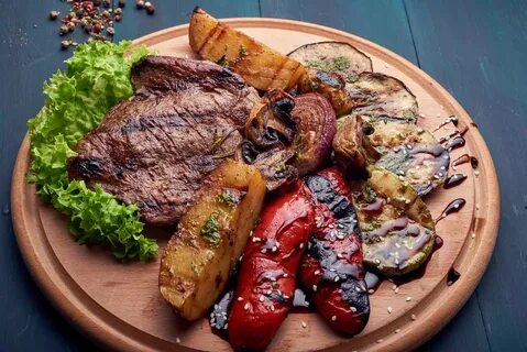 Стейк из говядины с овощами