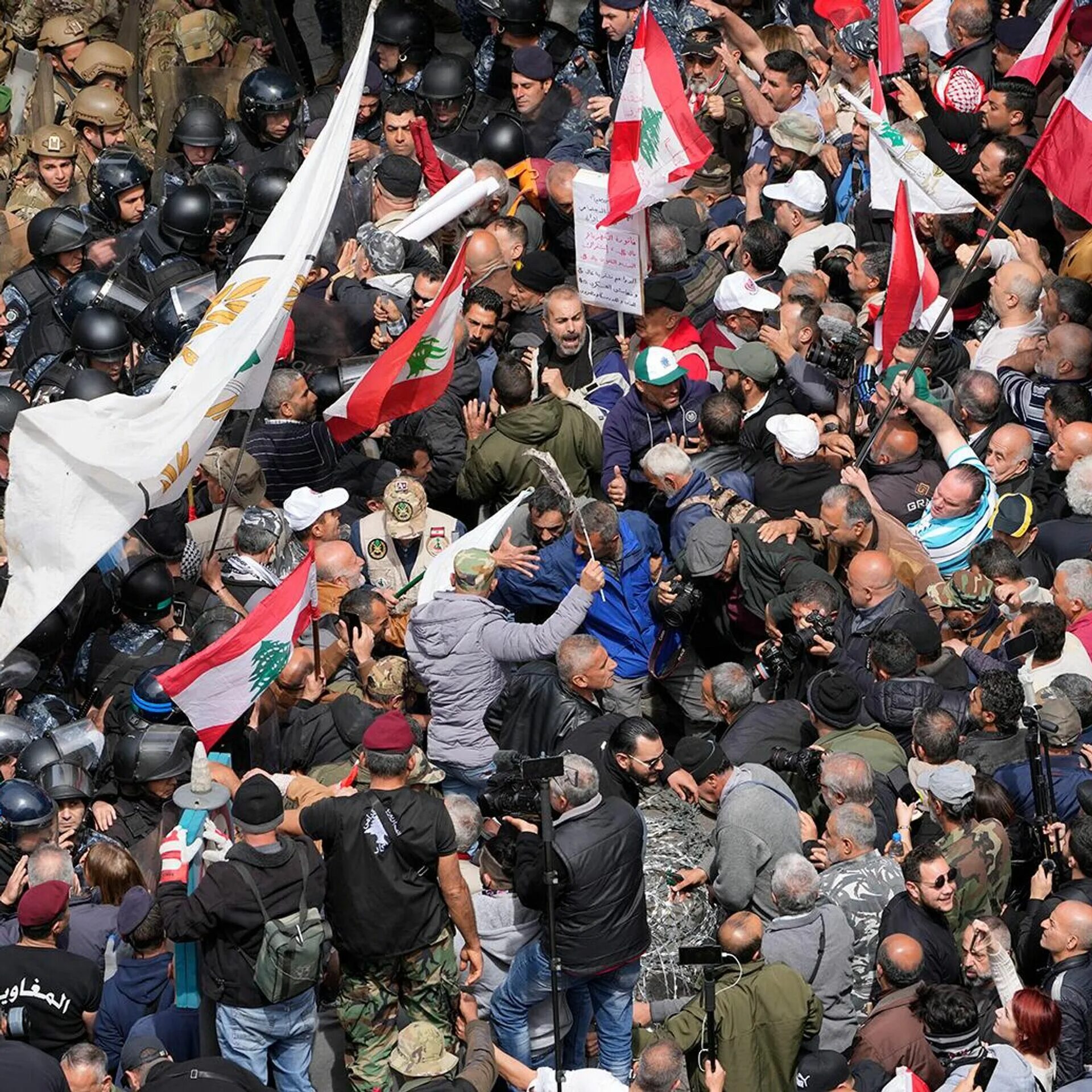 Митинги в России. Протестующие. Митинги в Армении. Конфликты в мире.