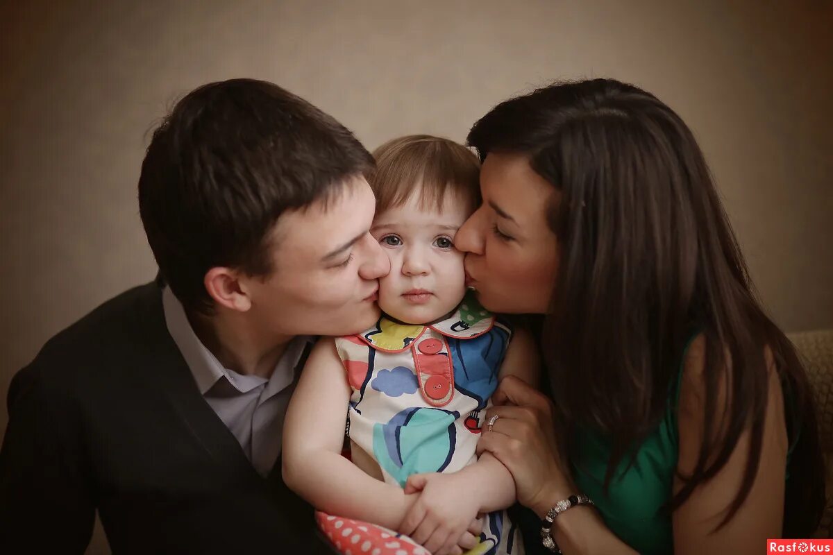 семья в солнечной сфере. семья 29. лето в приморье годетные семьи. фотосессия в царицыно летом семейная. наталья вовк украина биография личная жизнь дети и муж.