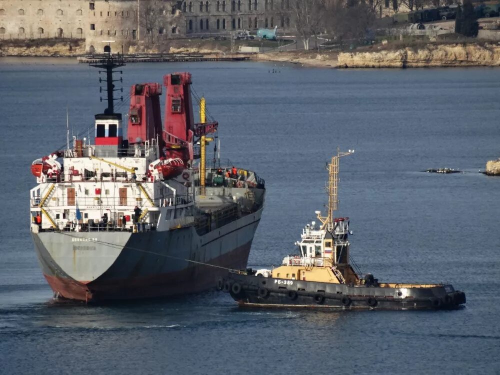 696 отряд судов обеспечения. 696 отряд судов обеспечения. Морской буксир мб-92. 696 отряд судов обеспечения. Плавучим краном спк-44150.