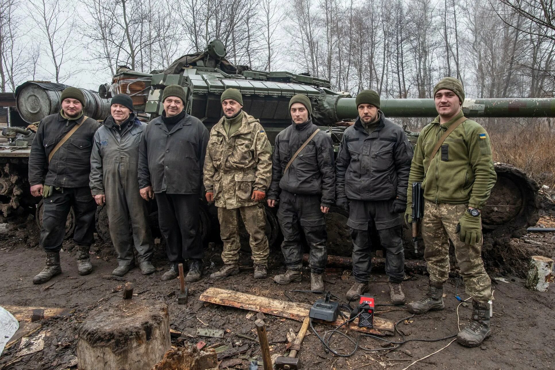Лнр полностью. Российские войска на украине с флагом. Поселок новотошковское луганская область. Лнр полностью освобождена. Армия лнр.