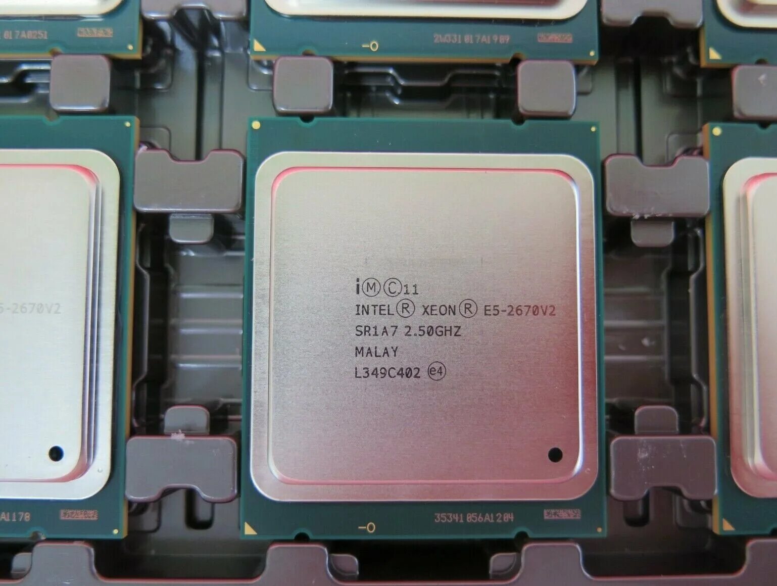 Intel xeon e5 2670 v3 характеристики. Xeon e5 2670 v2. процессор intel xeon e5-2670v2. процессор intel xeon e5 2670 v2 oem. intel xeon e5-2670 e5-2670.