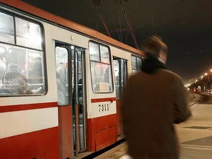 Вышел из трамвая