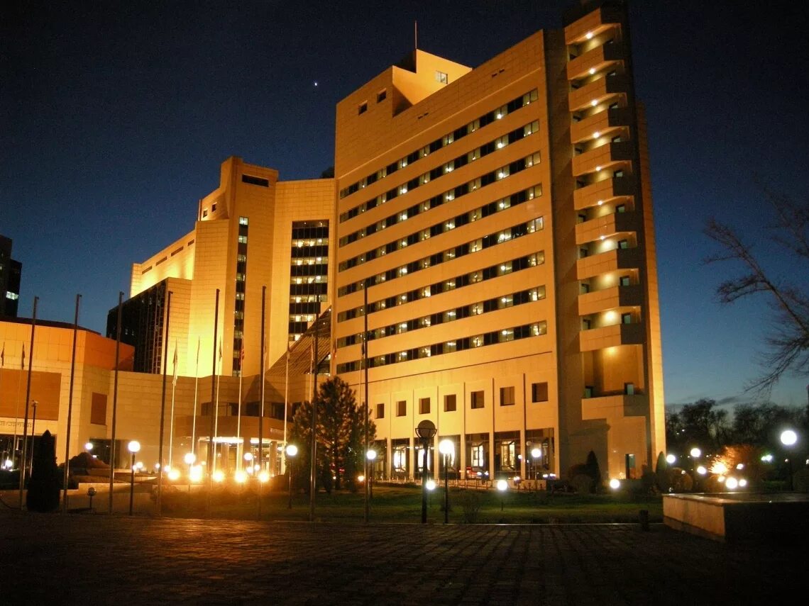 Clifton international hotel. Гостиница интернационал. Интернационал отель ташкент. Moderno hotel ташкент. International hotel and resorts s.