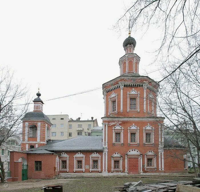 Храм троицы в хохлах в москве