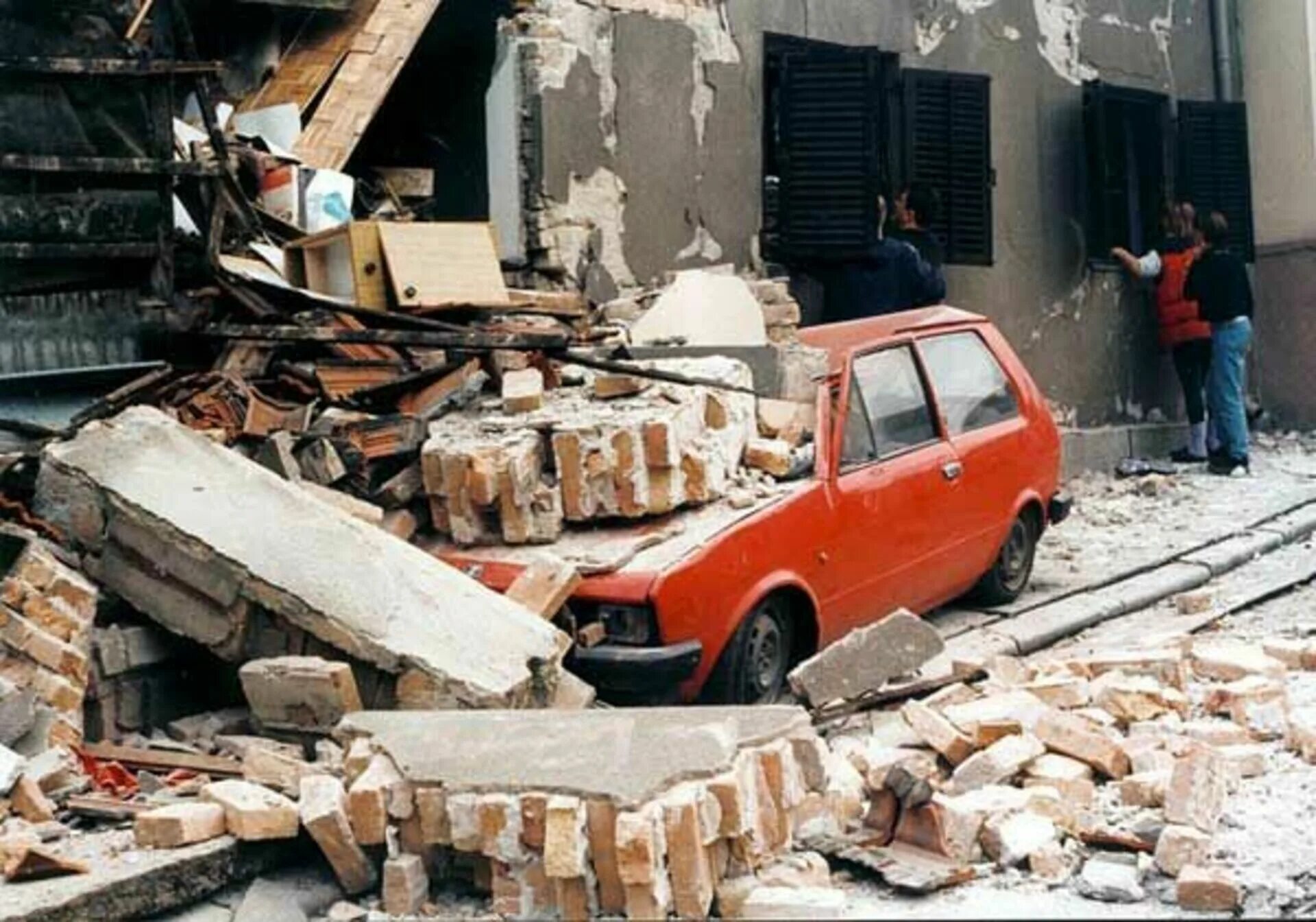 Бомбардировки югославии сколько погибло