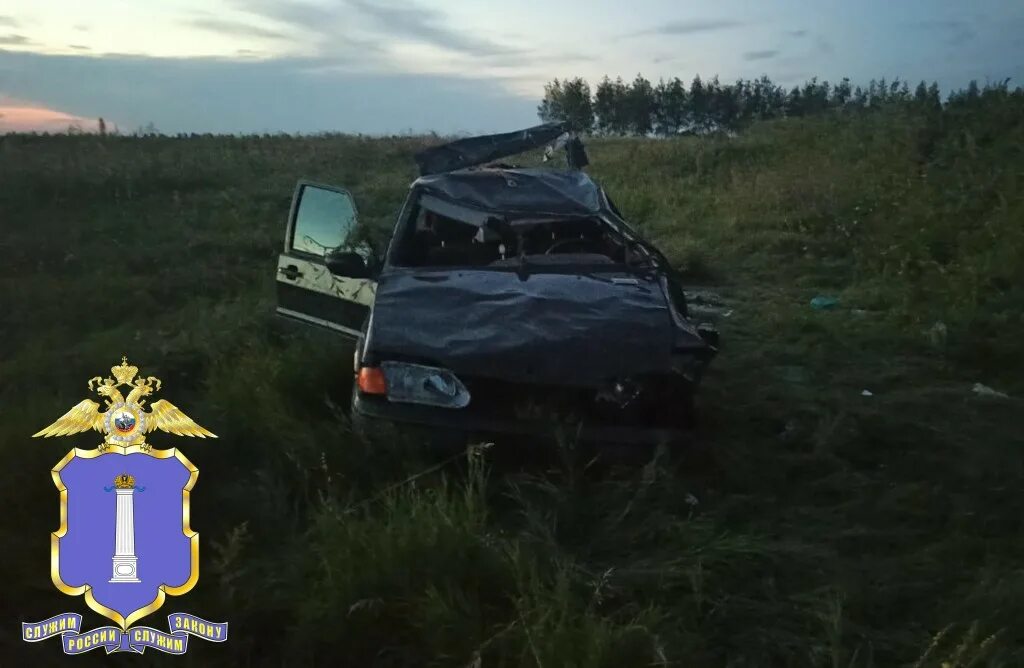 26 июля 2016. Волостниковка Ульяновск авария. Авария в Ульяновской области вчера. Машина опрокинулась в кювет. Трассы Ульяновской области.