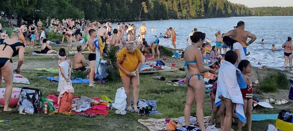 Петрозаводск пляж на онежском озере. Набережная петрозаводска пески. Петрозаводск онежское озеро золотые пески. Пляж маткачи петрозаводск. Пляж пески карелия.