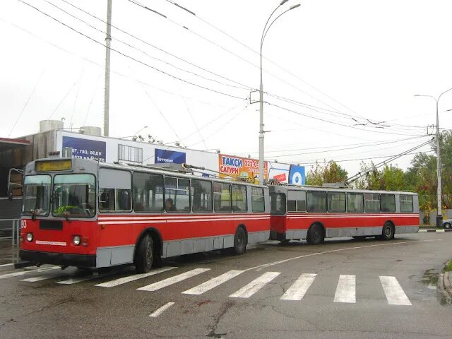 Троллейбус 2 гис. Сцепка троллейбусов. Троллейбусный поезд. Сцепка трамвайных вагонов. Троллейбусный поезд в Краснодаре.
