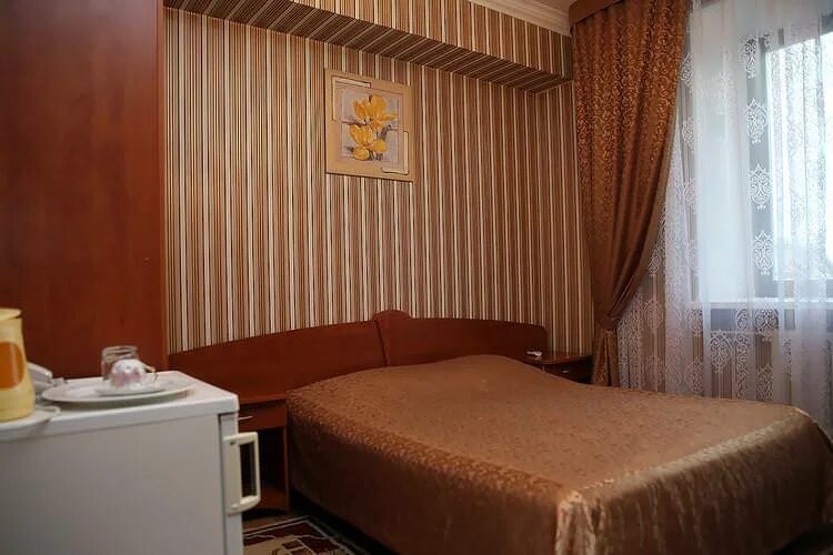 Отель нефтяник альметьевск ленина 32. Отель нефтяник альметьевск на толстого. Елохов госиница альметьевск. Гостиница нефтяник сургут. Гостиница нефтяник альметьевск.