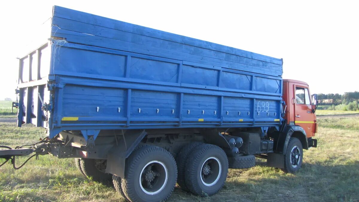 Кузов камаз 6520. Камаз сельхозник стоит. Камаз 45143 бортовой самосвал. Камаз сельхозник стоит. Кузов на камаз сельхозник 55102.