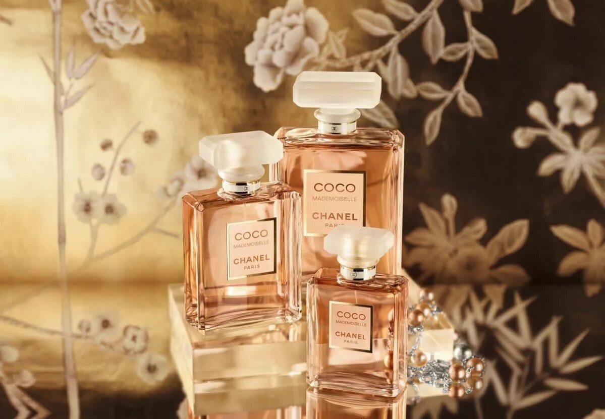 Туалетная вода perfumes. Шанель мадмуазель Парфюм. Coco Mademoiselle Chanel 2001. Духи Chanel Coco Mademoiselle. Диор Коко Шанель мадмуазель.