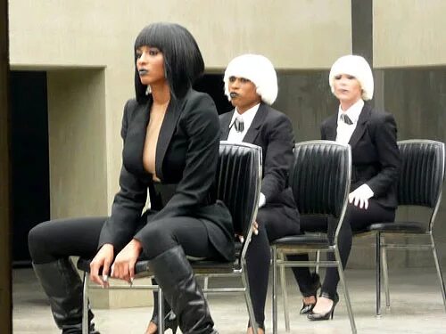 Челси хоббс в купальнике. Go go танцовщицы. Go girl видео. Go girl видео. Girl goes psycho during makeup tutorial фулл.